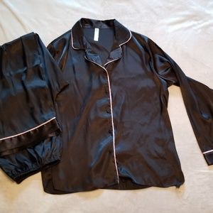 Gilligan & O'Malley Satin Pajama Set